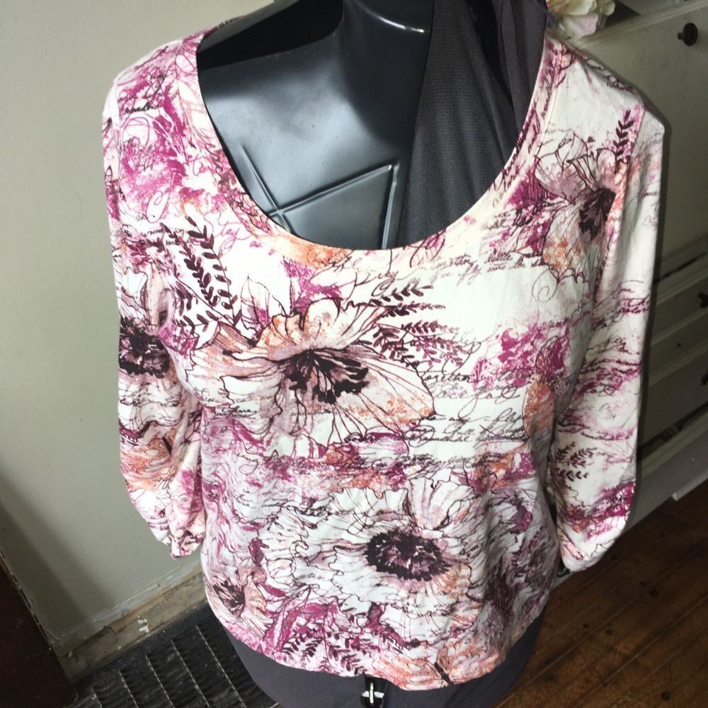 Chico’s 1 scoop neck floral knit blouse